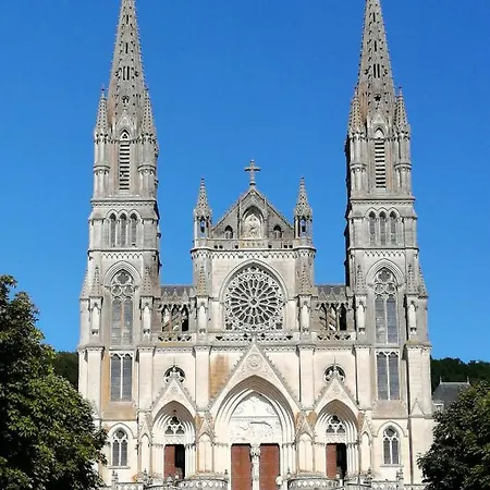Maison Dans Le Bourg Holiday home La Chapelle-Montligeon
