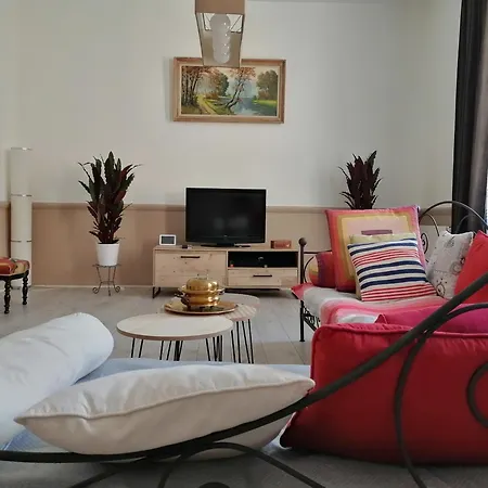 Maison Dans Le Bourg Nyaraló
