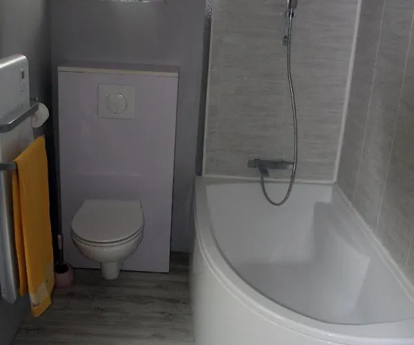 Maison Dans Le Bourg * La Chapelle-Montligeon