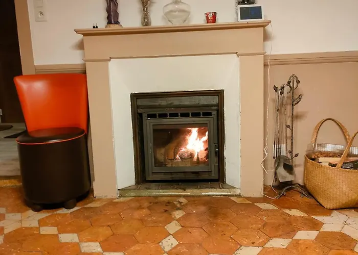 Maison Dans Le Bourg